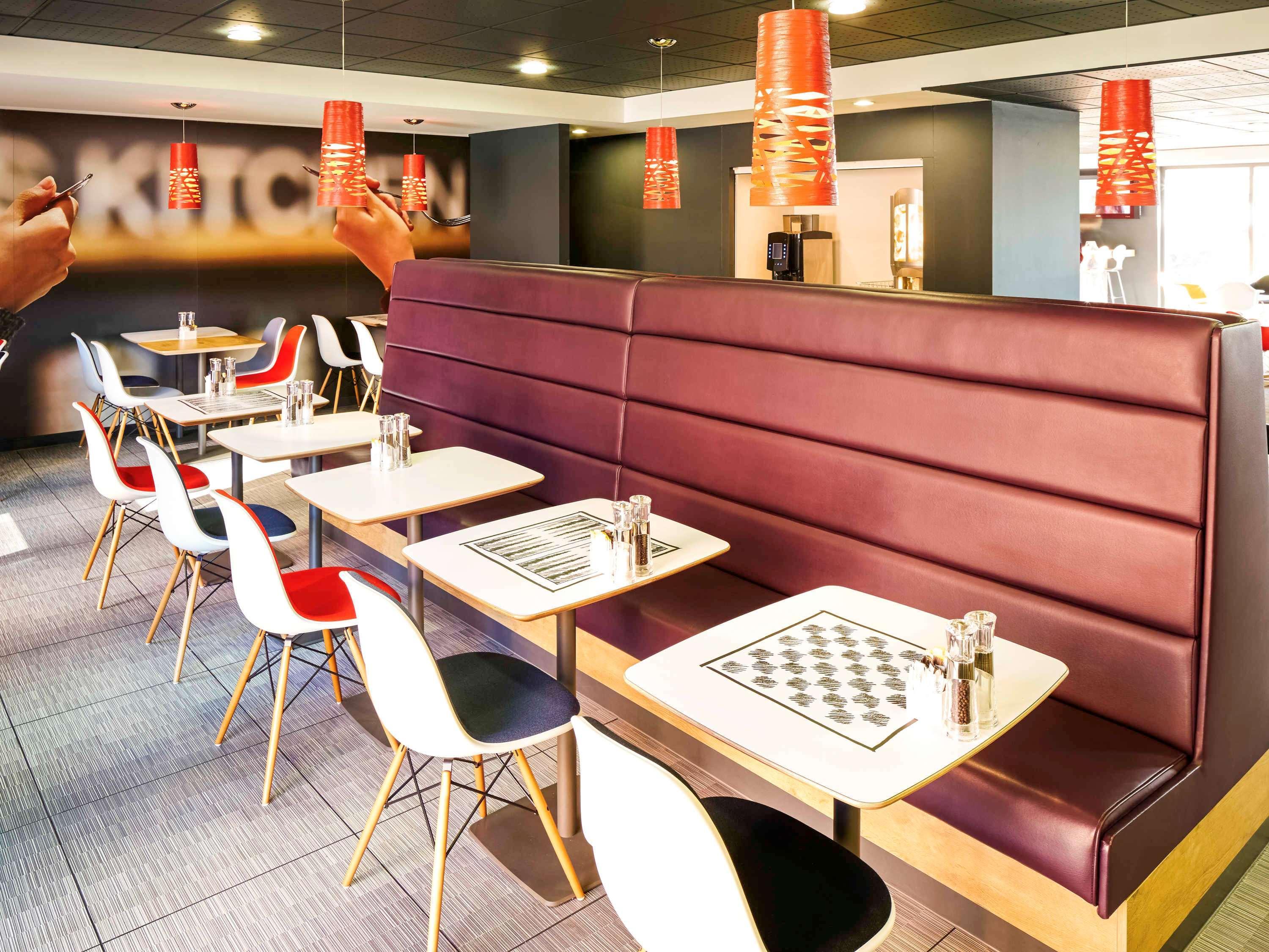 Отель Ibis London Luton Airport Экстерьер фото