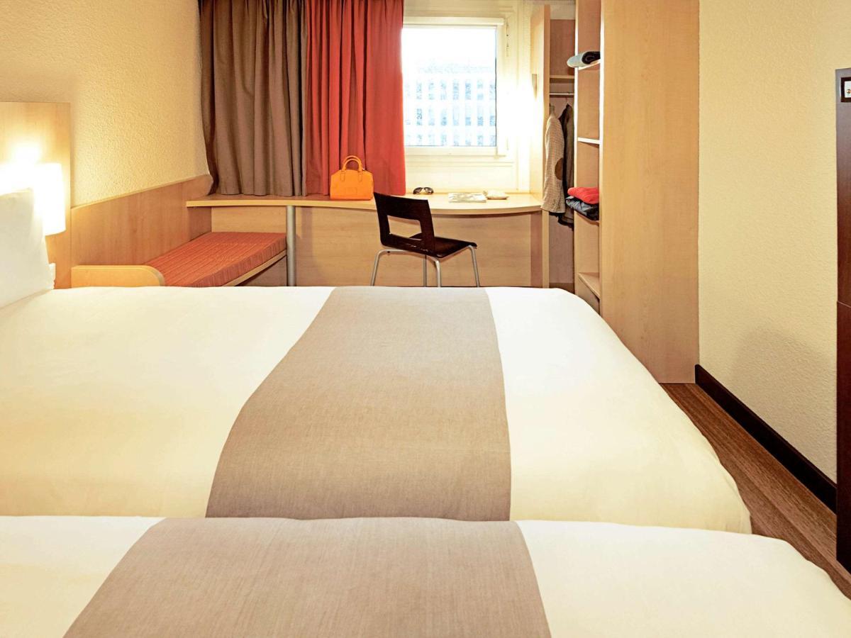 Отель Ibis London Luton Airport Экстерьер фото
